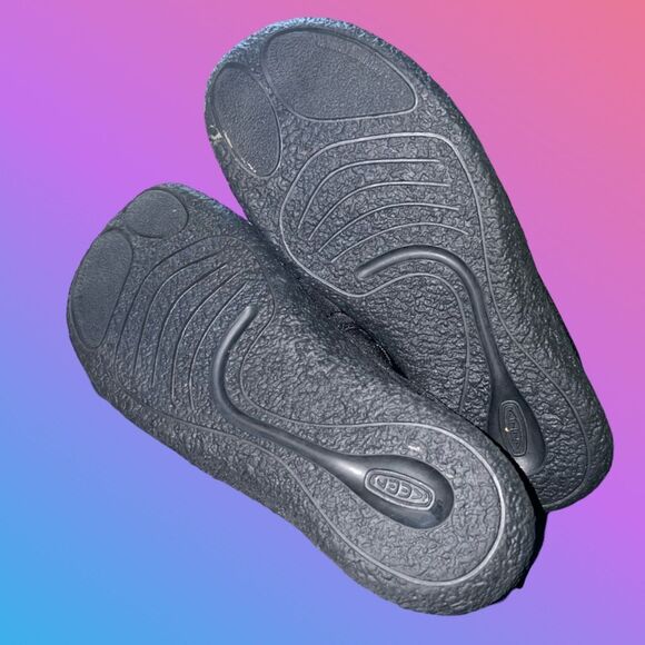 Keen Womens Howser II Black Felt Quilted Slip On Shoes Loafers Size US 8.5 - Picture 6 of 7